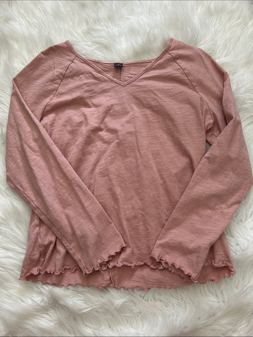 SHEIN Mauve Pink V-Neck Long Sleeve Lettuce Hem Top